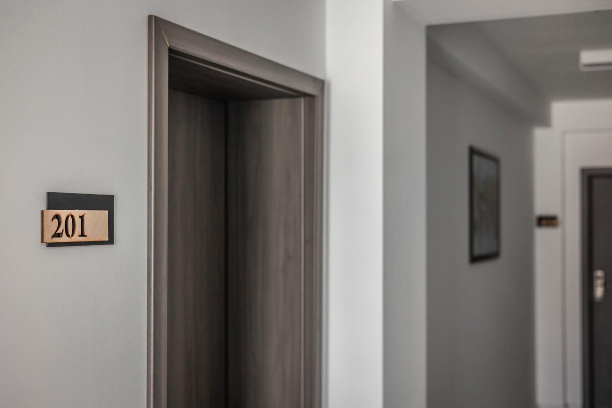 Charm Boutique Hotel Satu Mare Eksteriør billede