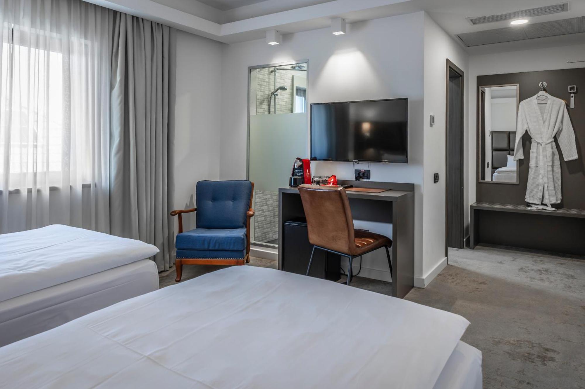 Charm Boutique Hotel Satu Mare Eksteriør billede